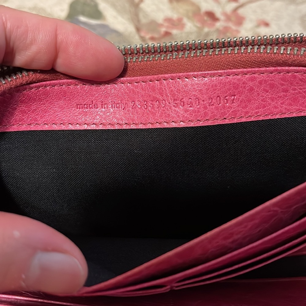 Authentic Balenciaga Wallet - Picture 13 of 17